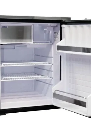 Bestseller Frigo Isotherm CR85 inox CT con Flangia per Incasso, Chiusura a Scatto e Compressore Silenzioso 12/24 V per Imbarcazioni - Luce a LED Interna e Freezer Inox.
