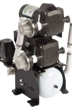 Prezzo Di Fabbrica Sistema autoclave ad alta portata Whale 24 V con 2 pompe, tanica di accumulo e kit di installazione pre-assemblato per impianti nautici.