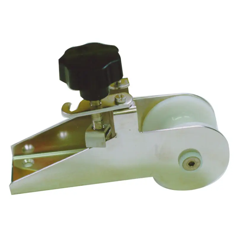 Offerta Del Giorno Musone di Prua Inox 120 mm con Puleggia in Nylon e Arresto per Ancora - Dimensioni 200x57 mm, Superficie di Appoggio 125 mm - Accessori Nautici di Qualità